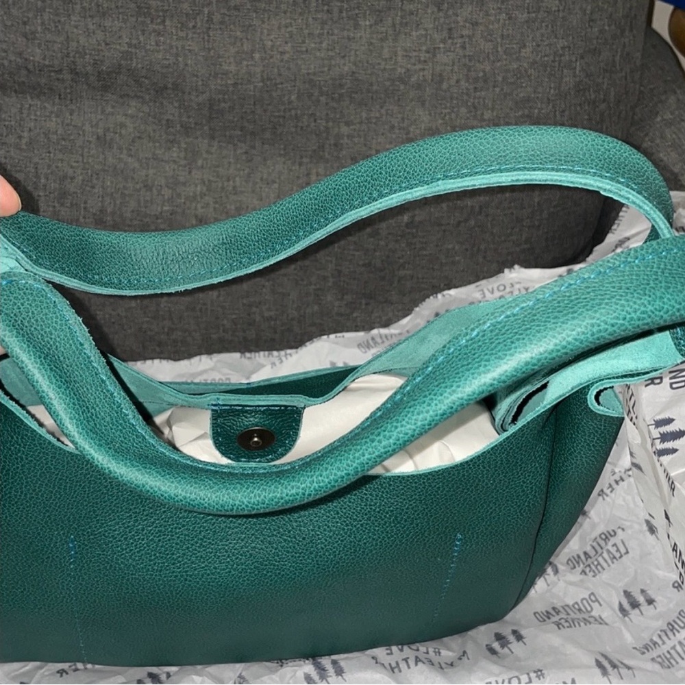 Portland Leather Madison Medium Sea Glass Shoulder Bag - Picture 8 of 13